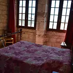 Des Consuls 카스텔누데몬트미랄