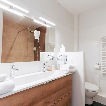 Hotel Des Consuls 3*