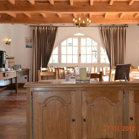 Hotel Des Consuls 3*