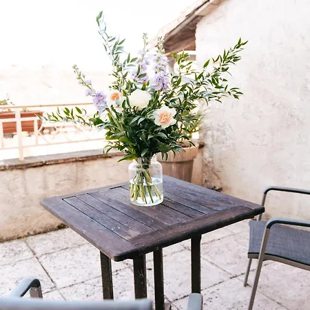 Des Consuls Hotel Castelnau-de-Montmiral