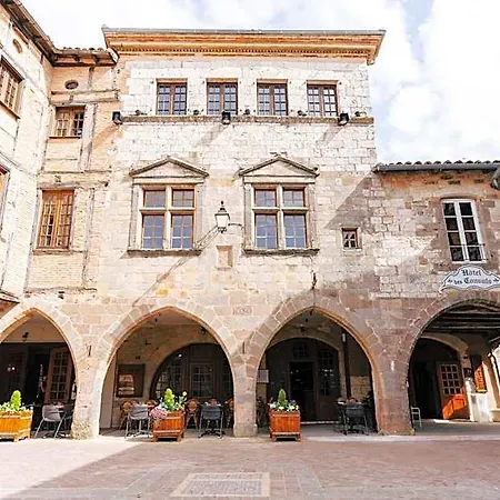 Des Consuls 3* Castelnau-de-Montmiral