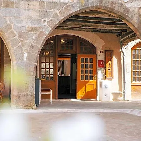 Hotel Des Consuls 3*