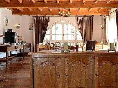 Des Consuls Hotel 3*