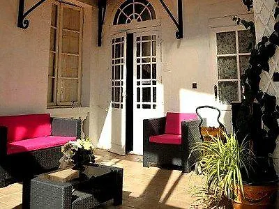 Hotel Des Consuls 3*