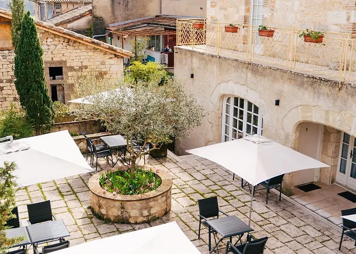 Des Consuls 호텔 3*