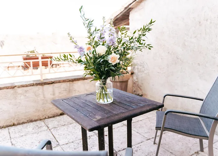 Des Consuls Hotel Castelnau-de-Montmiral