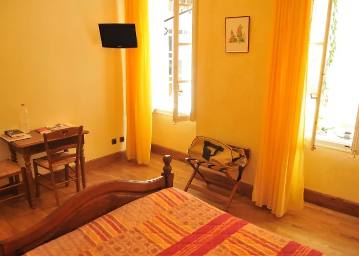 Des Consuls 호텔 카스텔누데몬트미랄