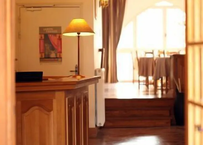 호텔 Des Consuls 3*