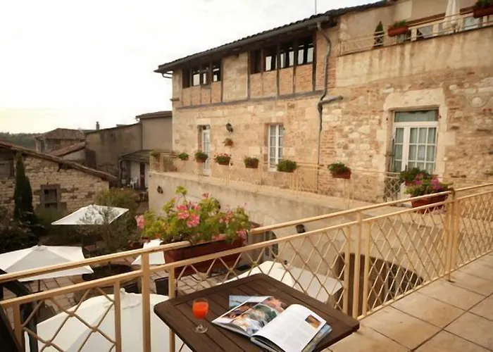 Des Consuls 카스텔누데몬트미랄