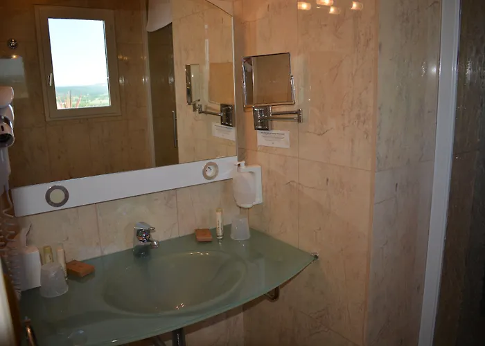 Des Consuls 호텔 카스텔누데몬트미랄